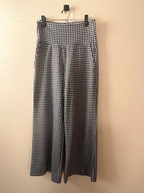 CAbi Cropped Houndstooth Pant